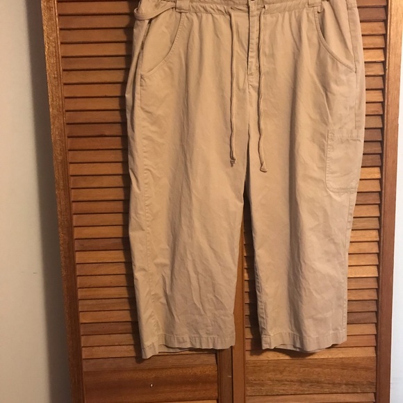 Drawstring Capris - Picture 4 of 5
